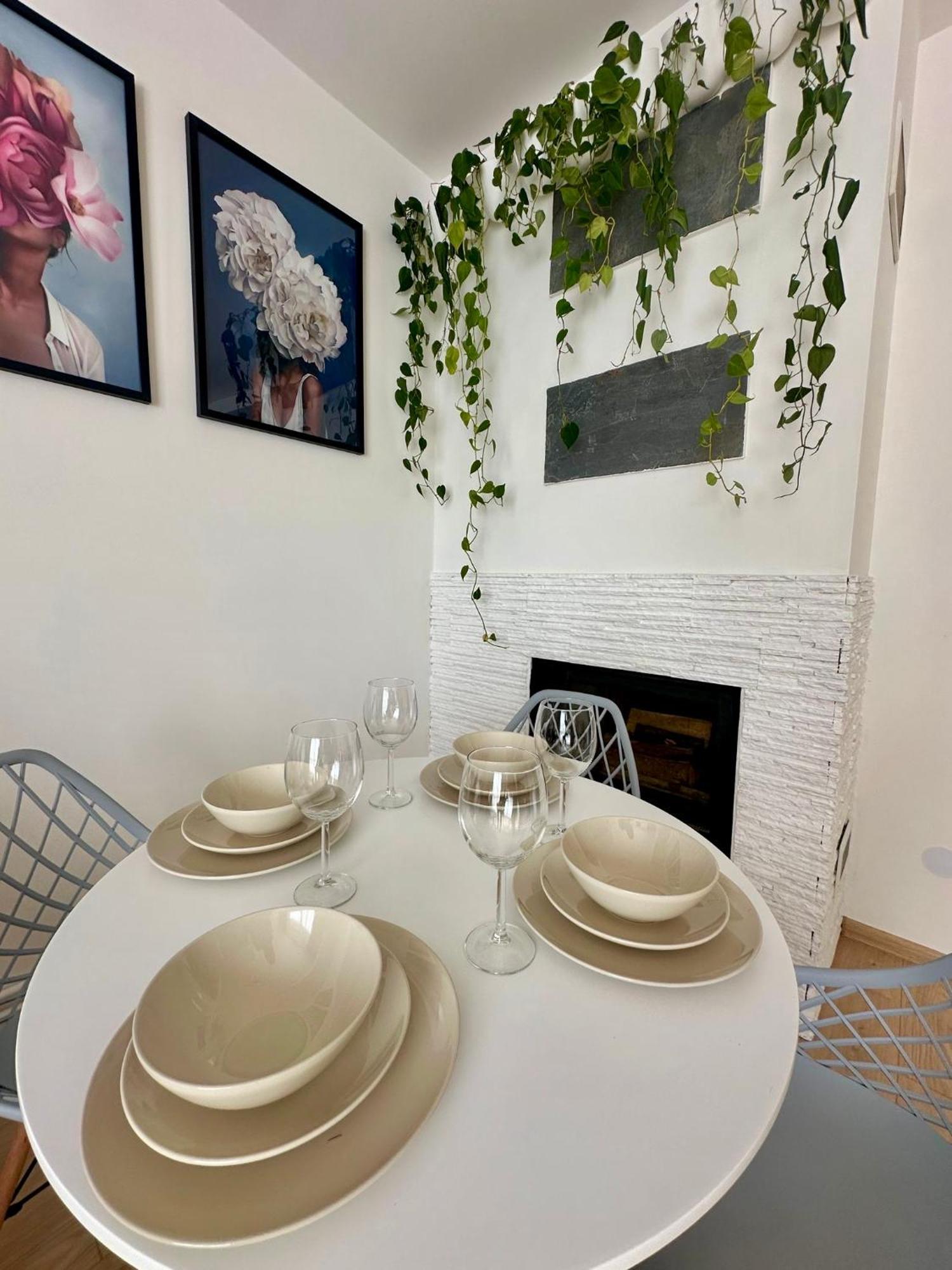 Apartament Wisteria Przemyśl Buitenkant foto