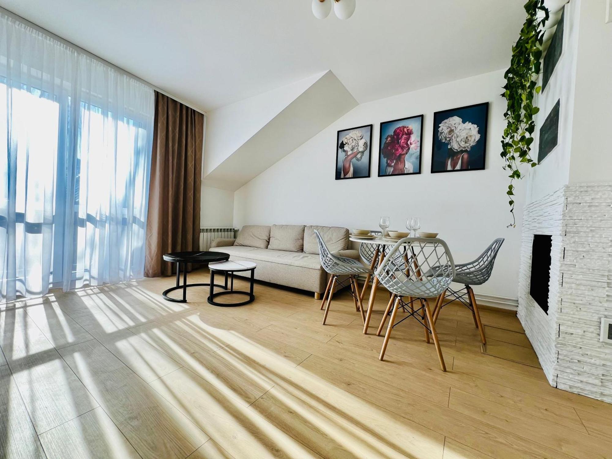 Apartament Wisteria Przemyśl Buitenkant foto